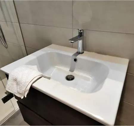 Bucherwirt شقة *