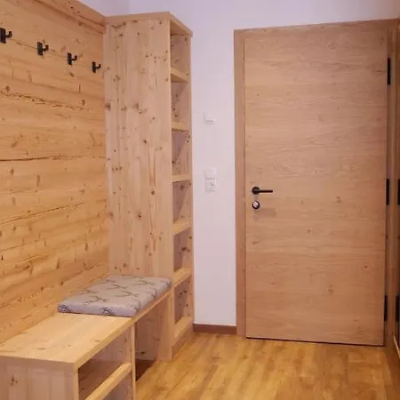 Apartment Bucherwirt