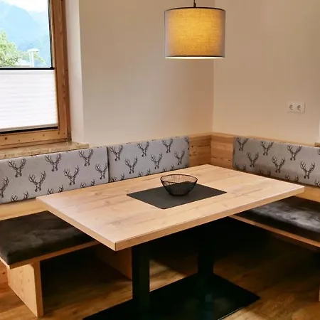 Apartment Bucherwirt *